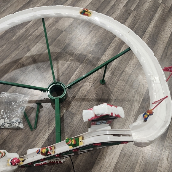 Vtg 1992 RARE Mr Christmas Santa's Ski Slope Animated PRICE CLUB EXCLUSIVE-VIDEO - Picture 5 of 11